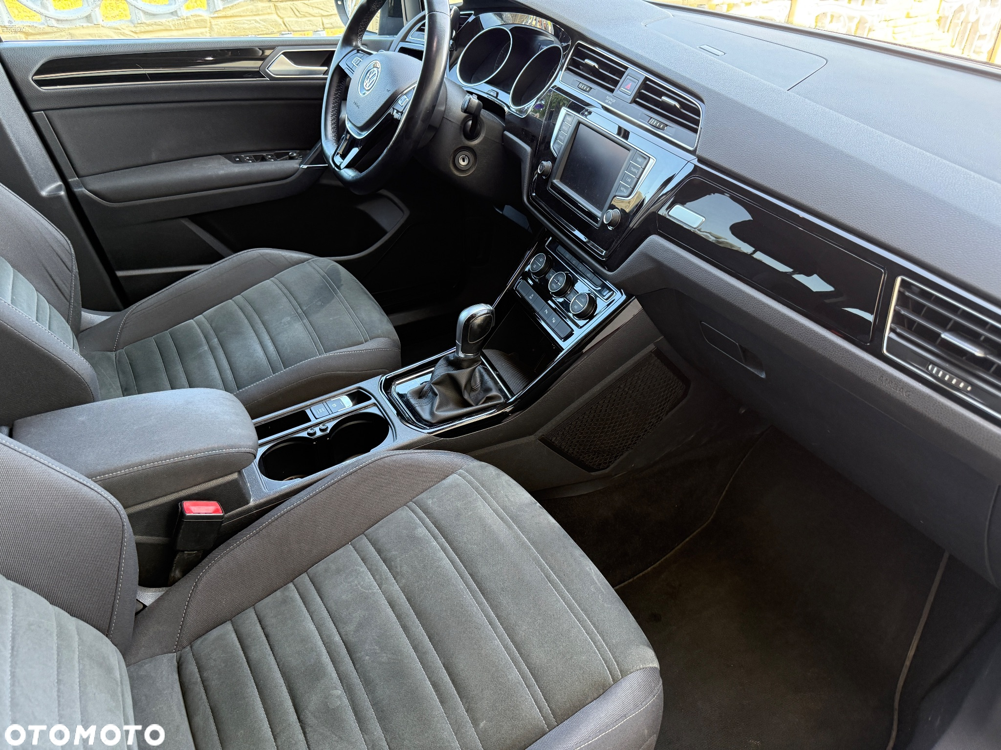Volkswagen Touran - 13