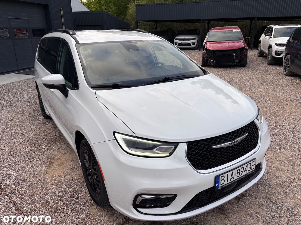 Chrysler Pacifica - 10
