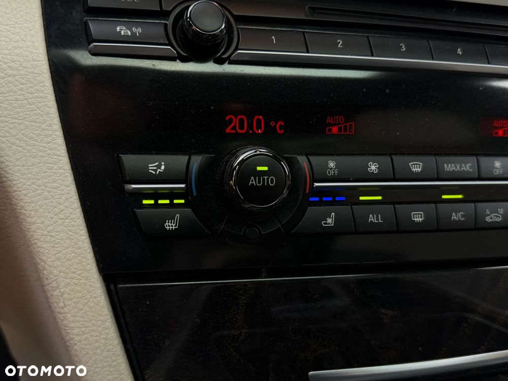 BMW Seria 7 730d xDrive - 33