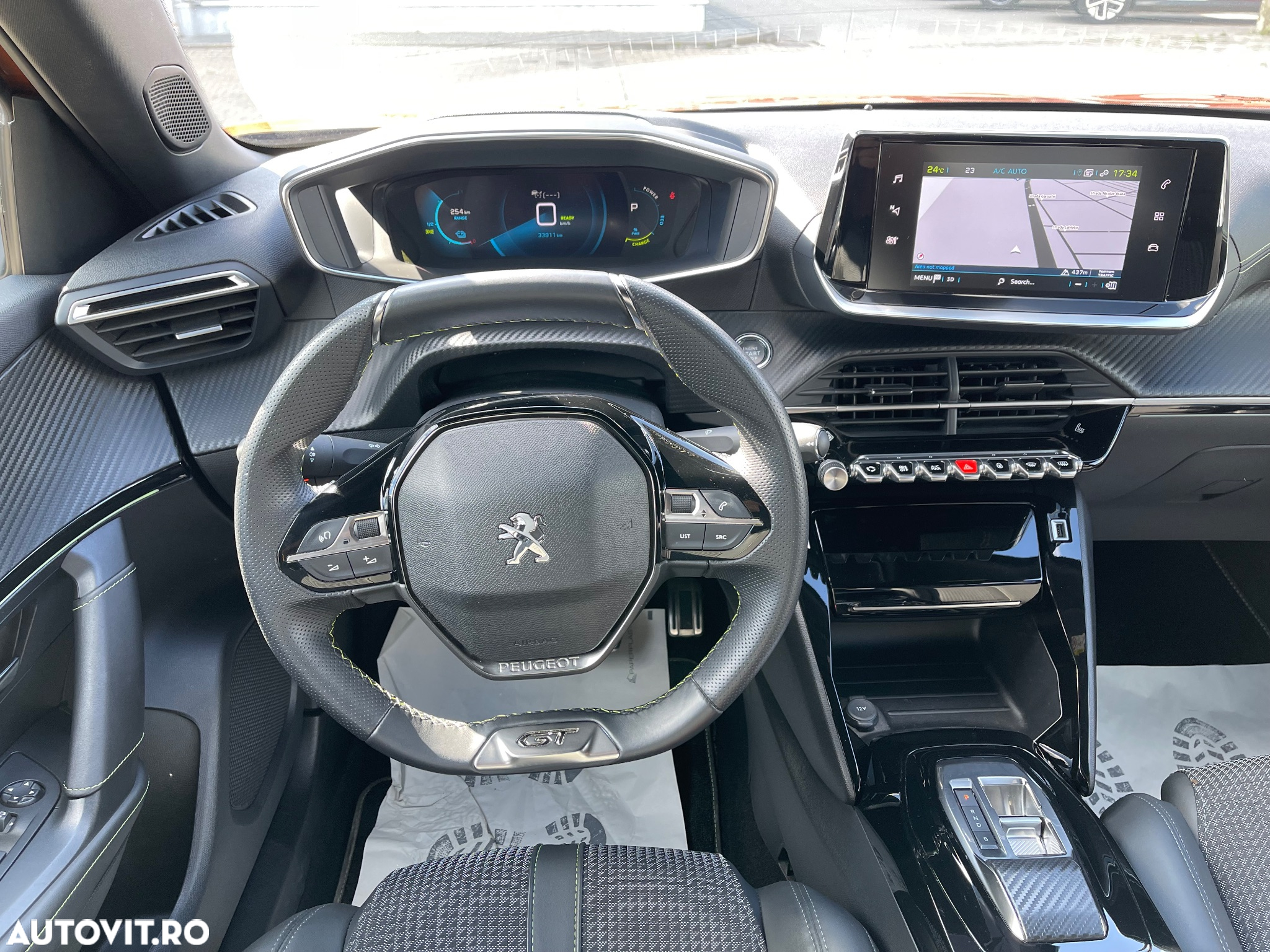 Peugeot 2008 e-2008 GT - 10