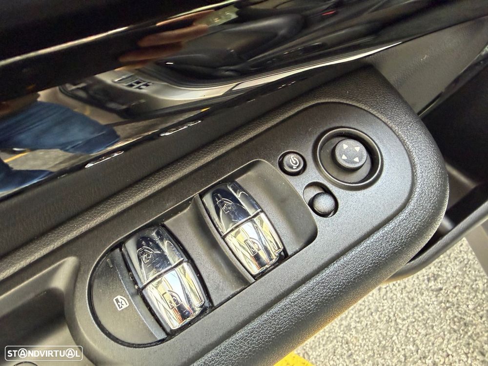 MINI Clubman Cooper Premium Plus Classic Auto - 42