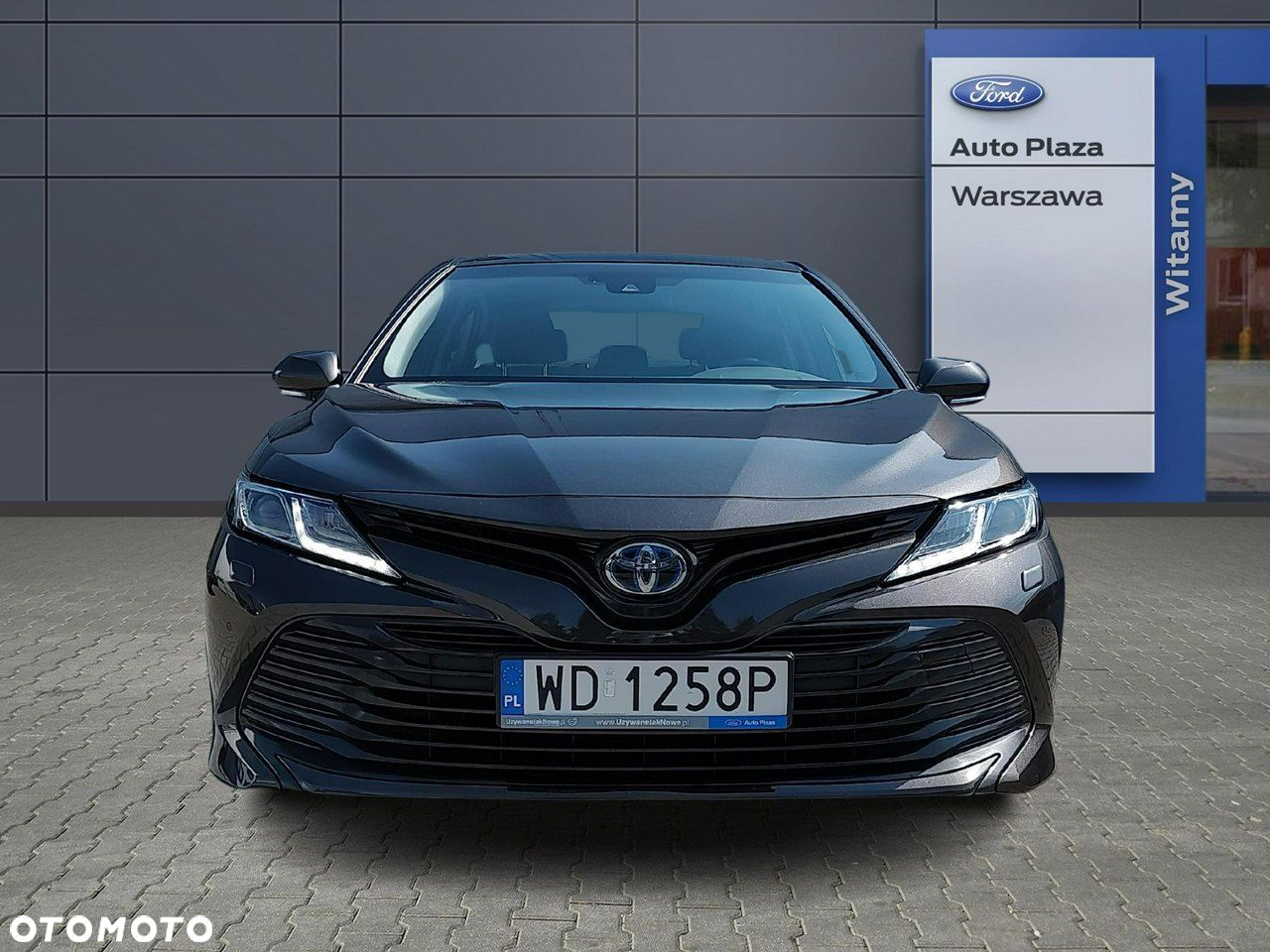 Toyota Camry - 8