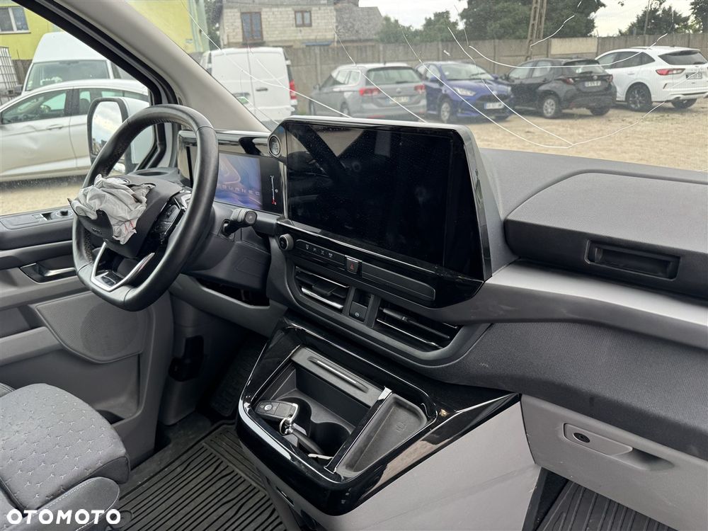 Ford Tourneo Custom - 27