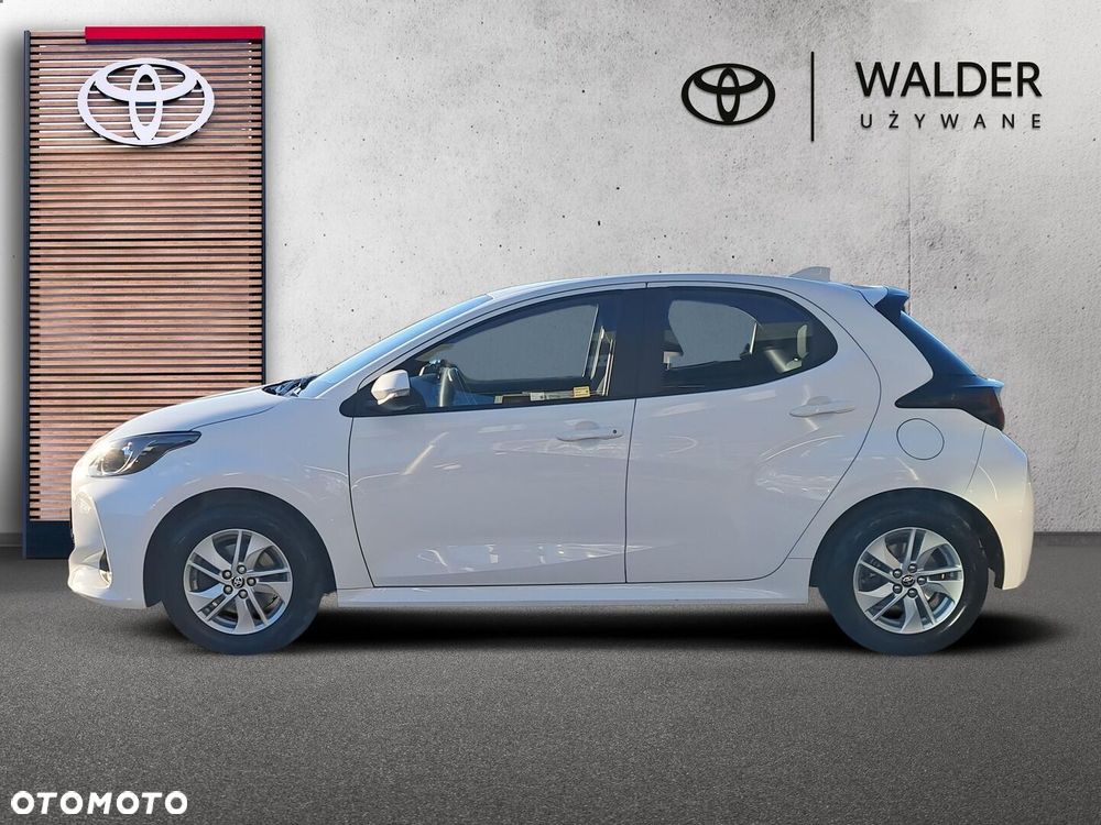 Toyota Yaris 2024 photo 2