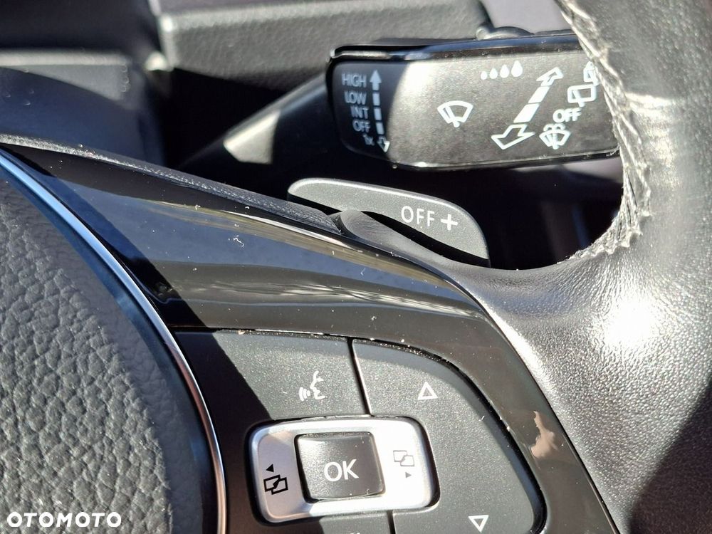 Volkswagen Touran 2.0 TDI BMT Active DSG - 19