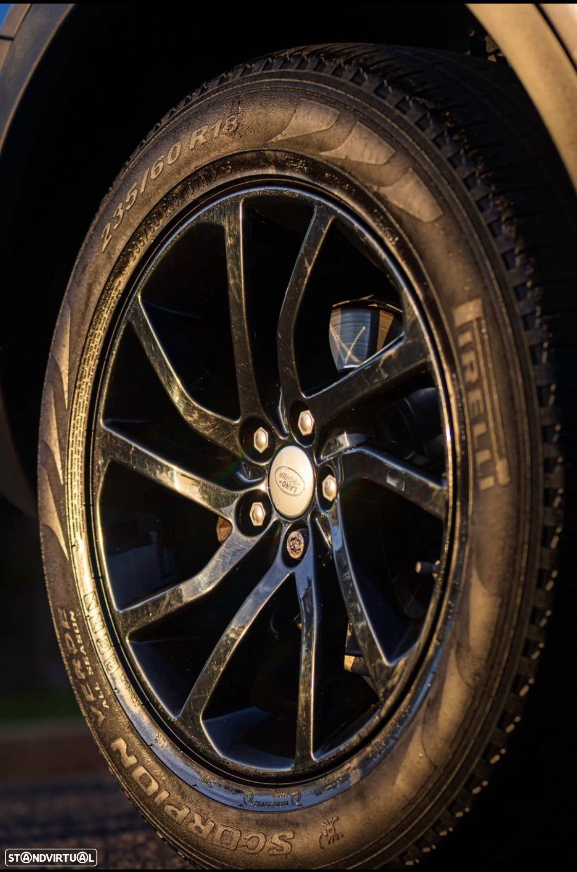Land Rover Discovery Sport 2.0 eD4 HSE - 12