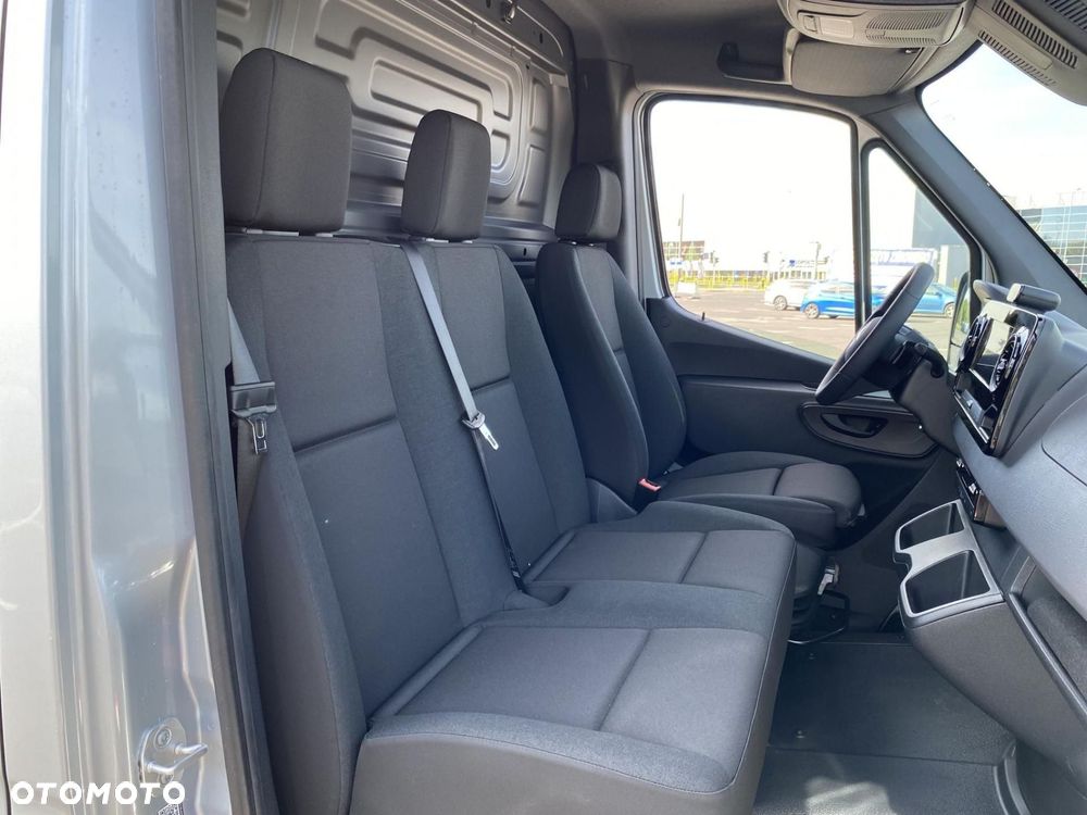 Mercedes-Benz Sprinter - 19