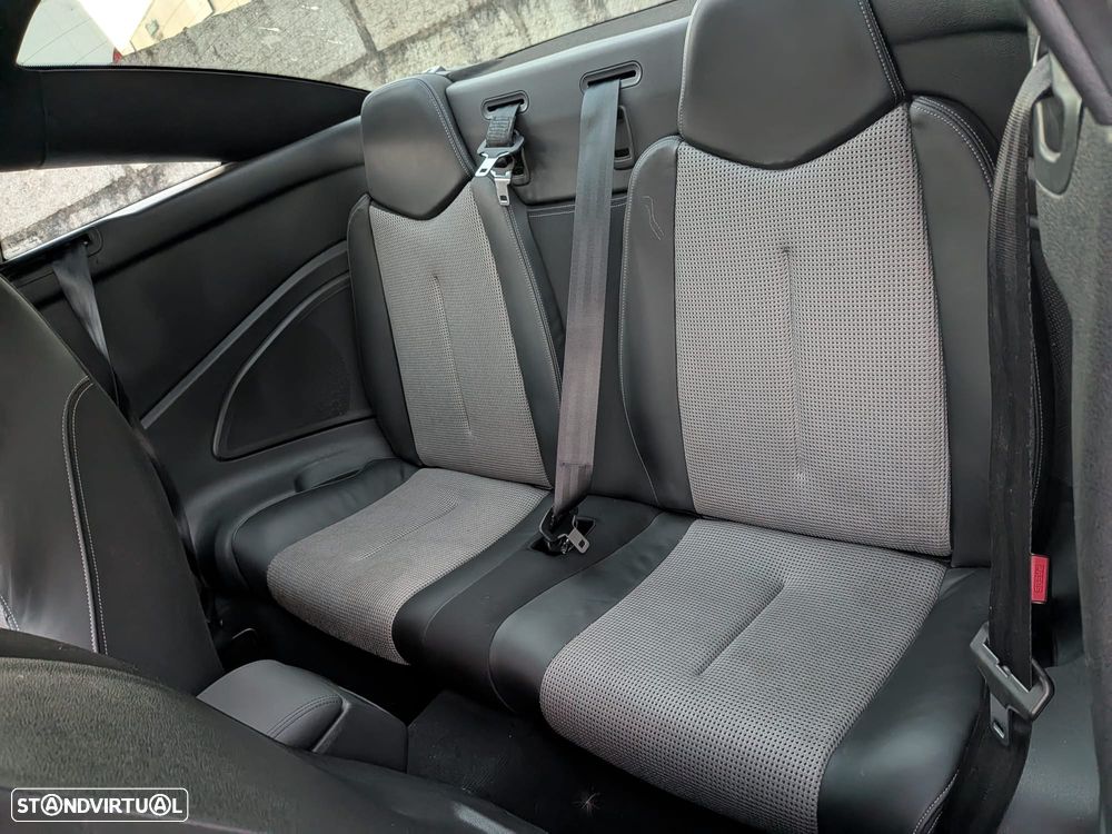 Peugeot RCZ 2.0 HDi FAP 165 - 15