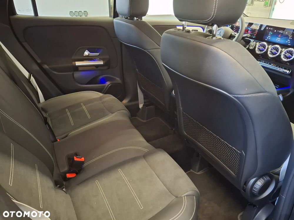 Mercedes-Benz GLA 200 AMG Line - 27