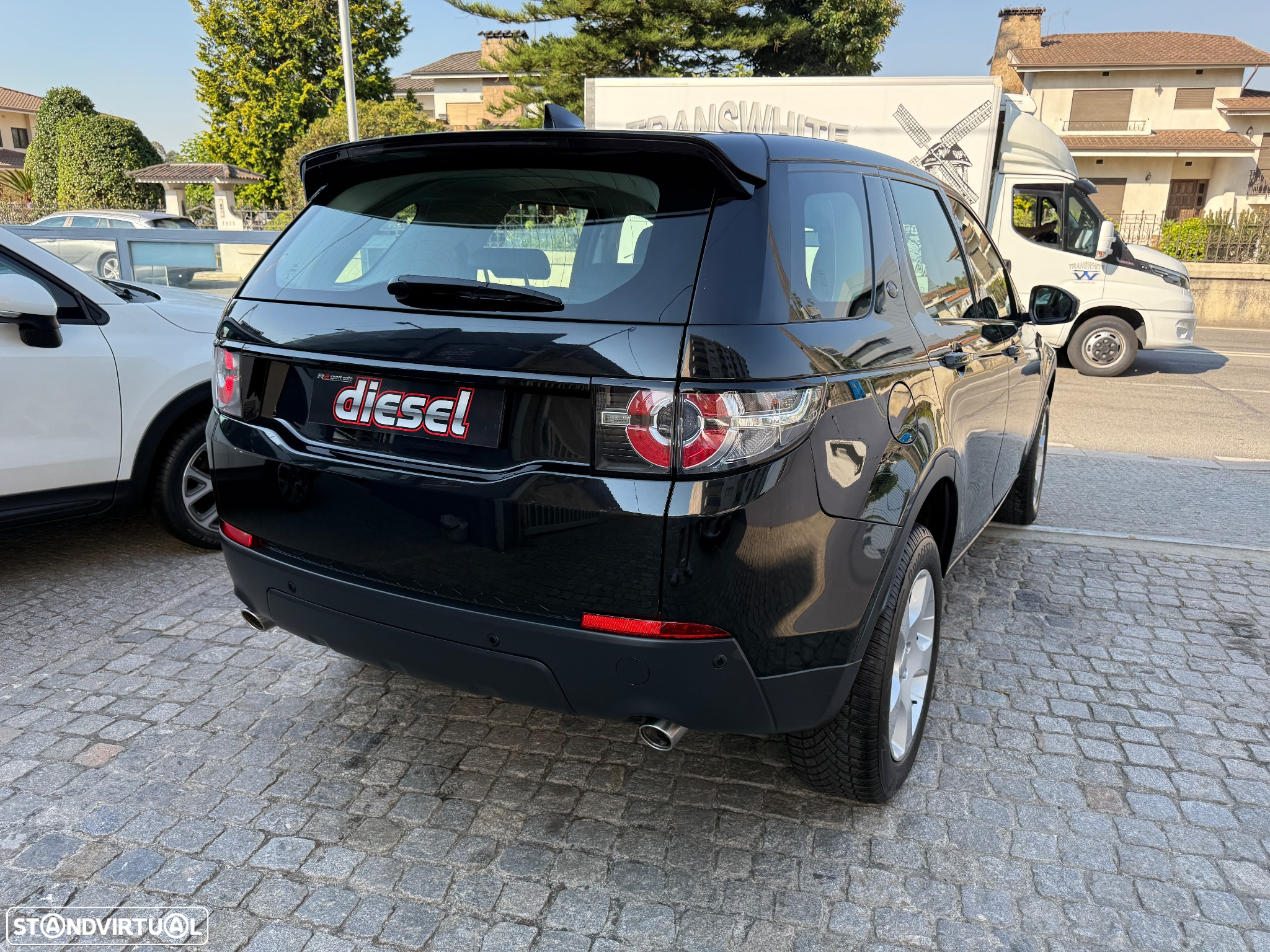 Land Rover Discovery Sport 2.0 eD4 HSE Luxury - 12