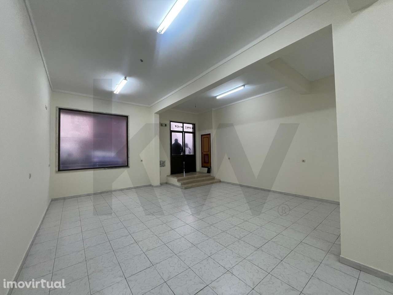 Loja à Venda em  São Marcos - Oportunidade Única para o Seu Negócio! - Grande imagem: 2/11