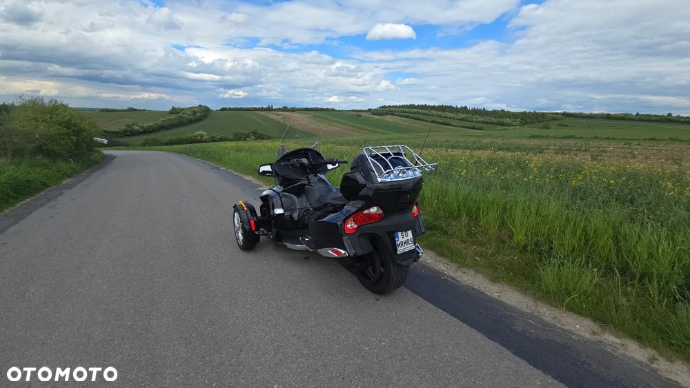 Can-Am Spyder - 8
