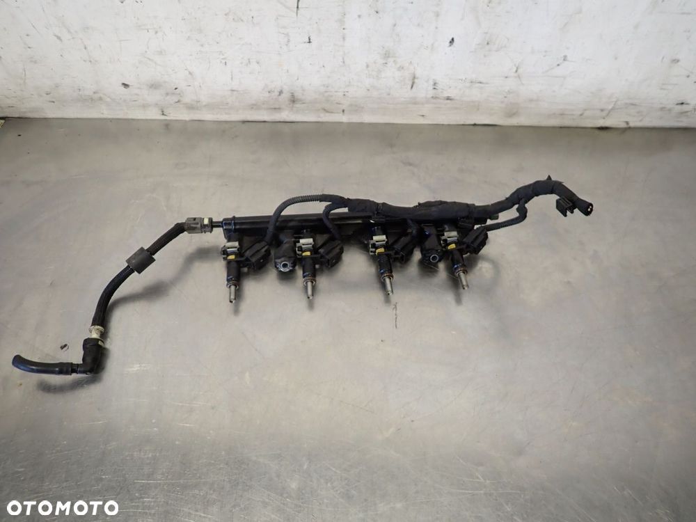 LISTWA WTRYSKOWA WTRYSKI PEUGEOT 207 - 1