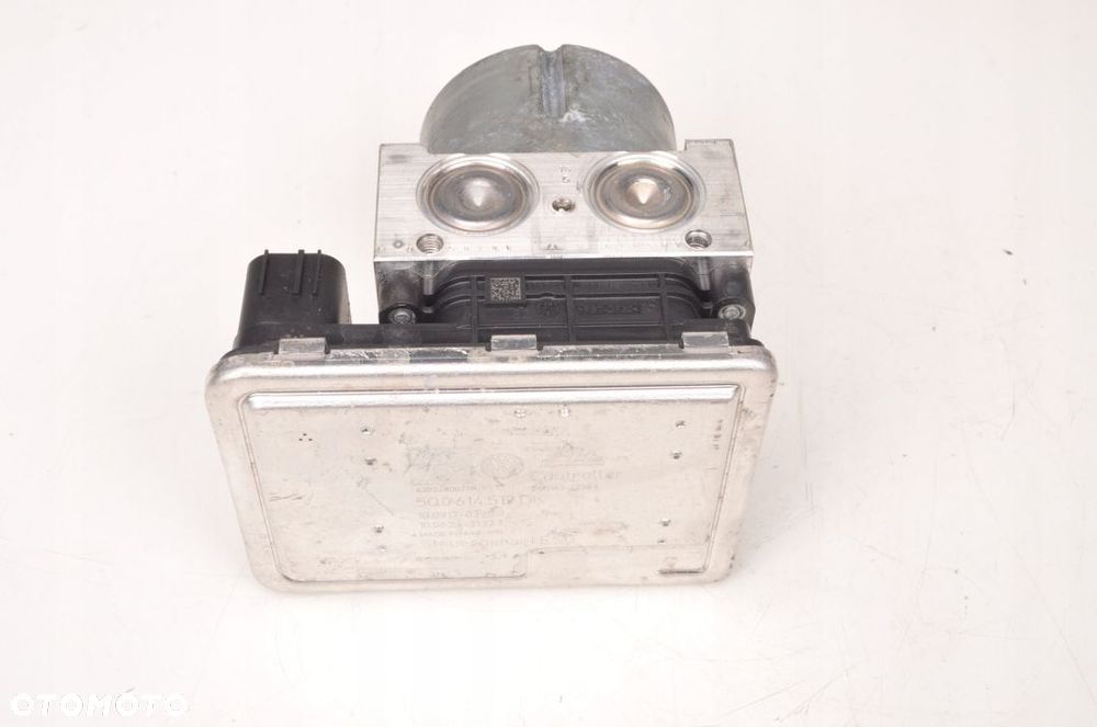 GOLF VII 1.5 TSI POMPA ABS 5Q0614517DK 2020r - 1