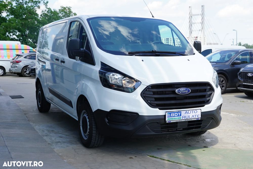 Ford TRANSIT CUSTOM - 3