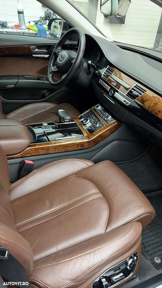 Audi A8 - 3