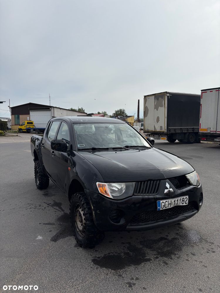 Mitsubishi L200 - 1