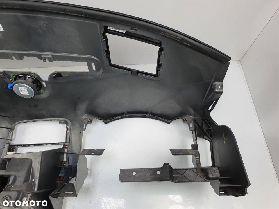 DESKA KOKPIT CHEVROLET CORVETTE C6 GRAND SPORT 11R - 14