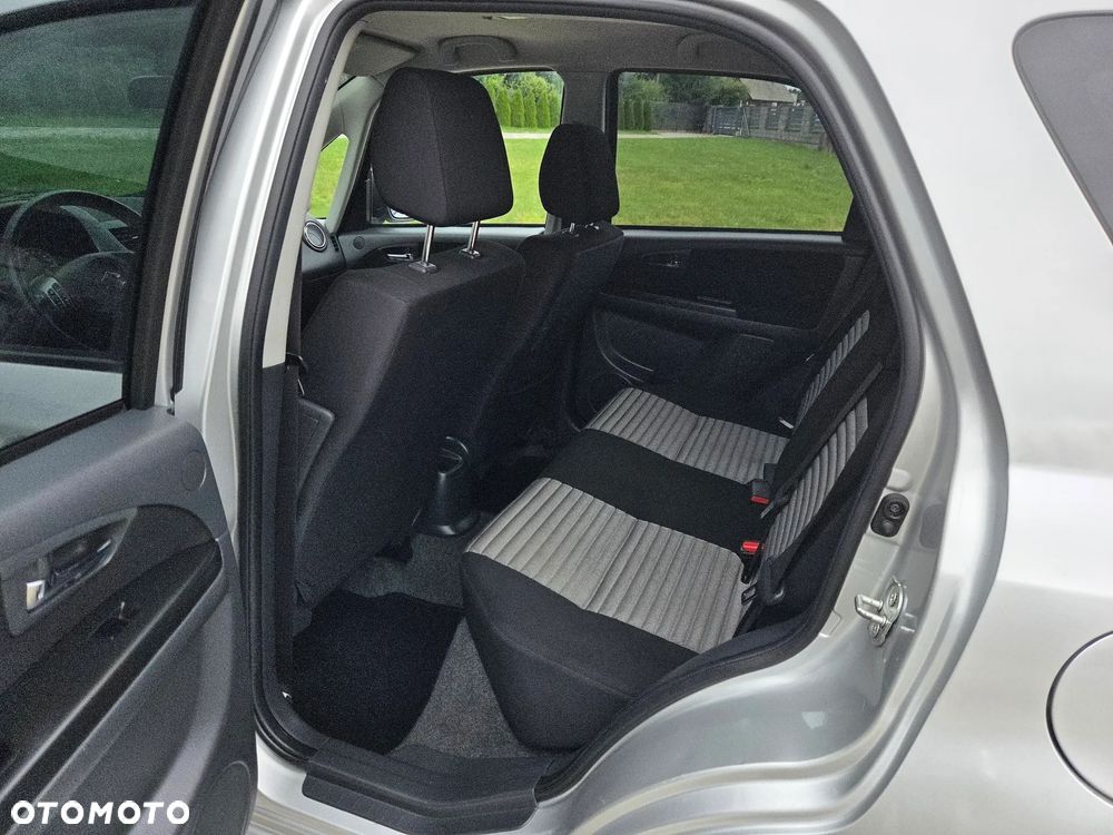 Suzuki SX4 1.6 VVT Streetline 4x2 Club - 27