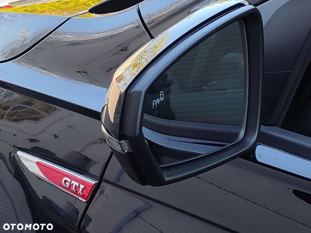 Volkswagen Polo 2.0 TSI GTI DSG - 11