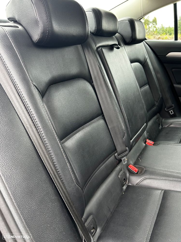 VW Passat 2.0 TDI Confortline - 7