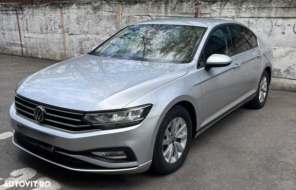 Volkswagen Passat 2.0 TDI DSG Comfortline - 1