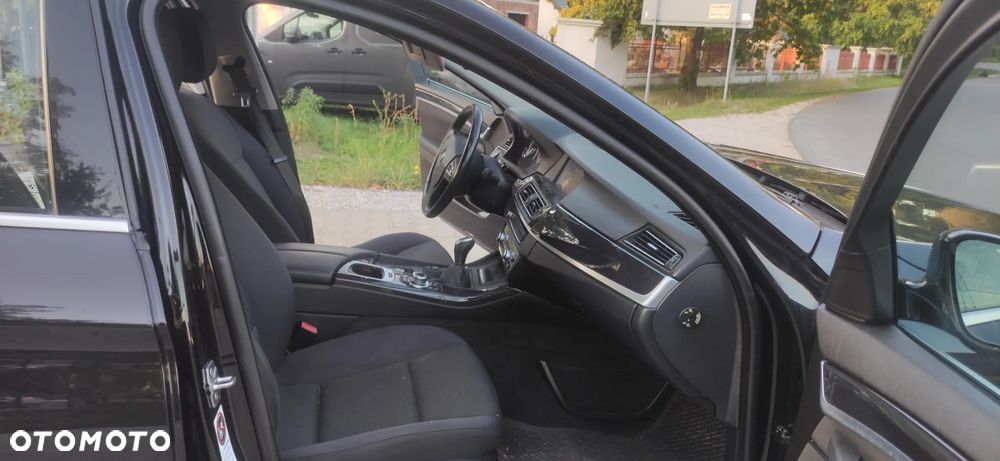 BMW Seria 5 530d - 34