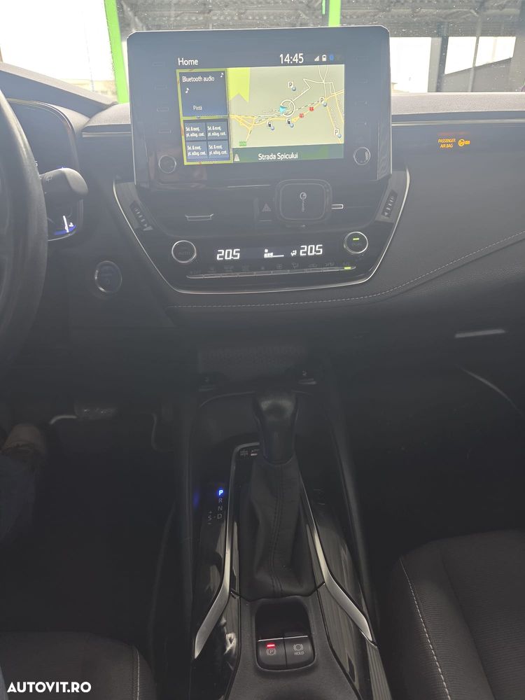 Toyota Corolla - 12