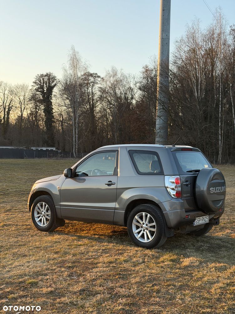 Suzuki Grand Vitara 1.6 De luxe - 8