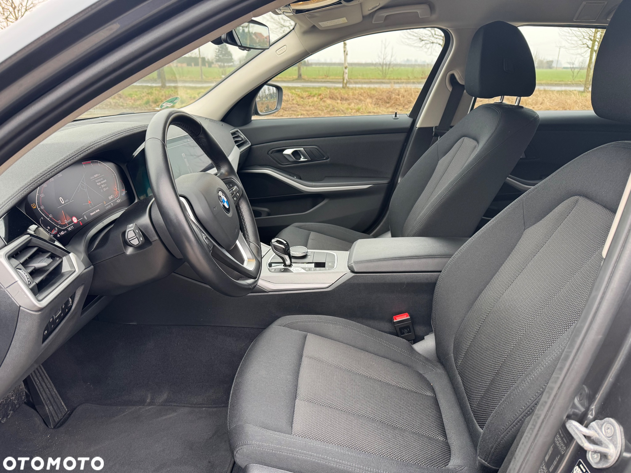 BMW Seria 3 320d Touring xDrive - 26