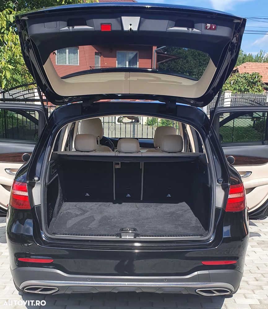 Mercedes-Benz GLC 300 4MATIC 9G-TRONIC AMG Line - 1