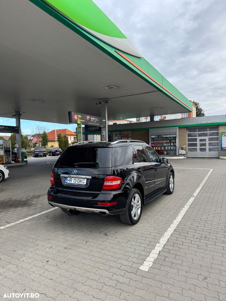 Mercedes-Benz ML - 10
