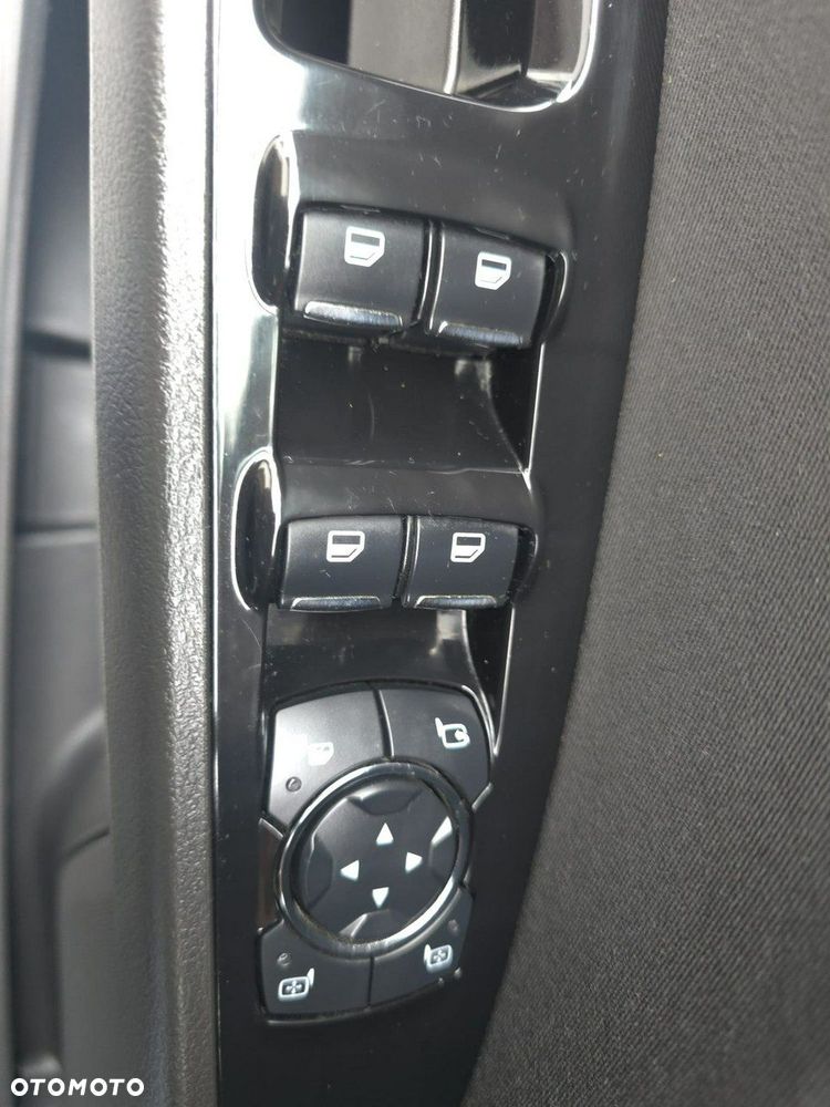 Ford Mondeo - 26