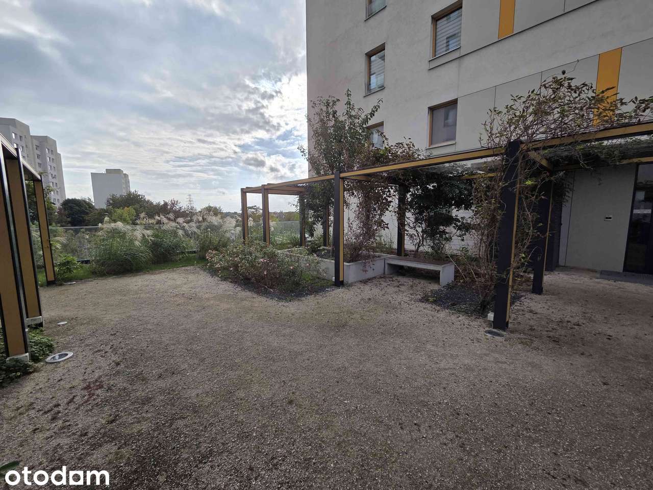Dwupokojowy apartament blisko metra, miejsce garażowe.
