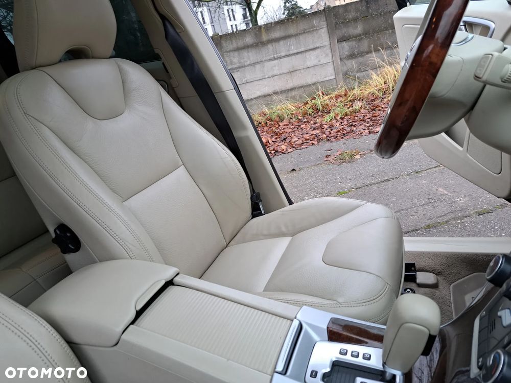 Volvo XC 60 T6 AWD Edition Pro - 23