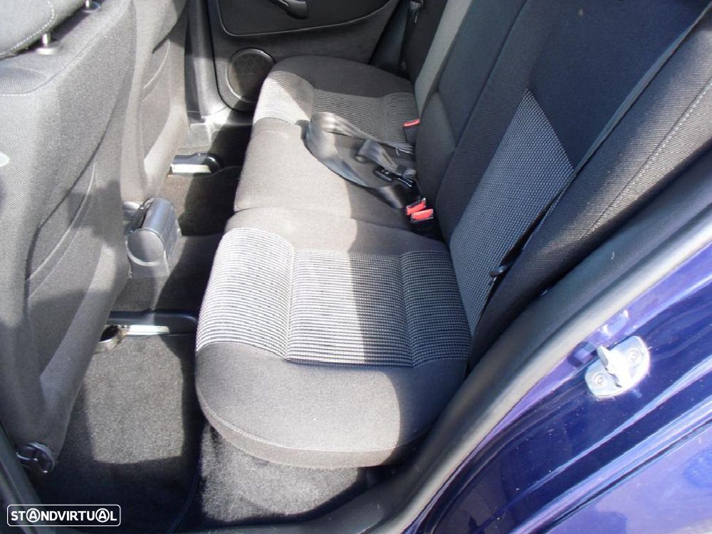 VW Golf 1.9 TDi Highline - 3