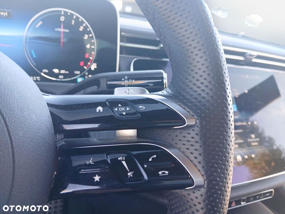 Mercedes-Benz Klasa E 300 de PHEV 4-Matic AMG 9G-Tronic - 23