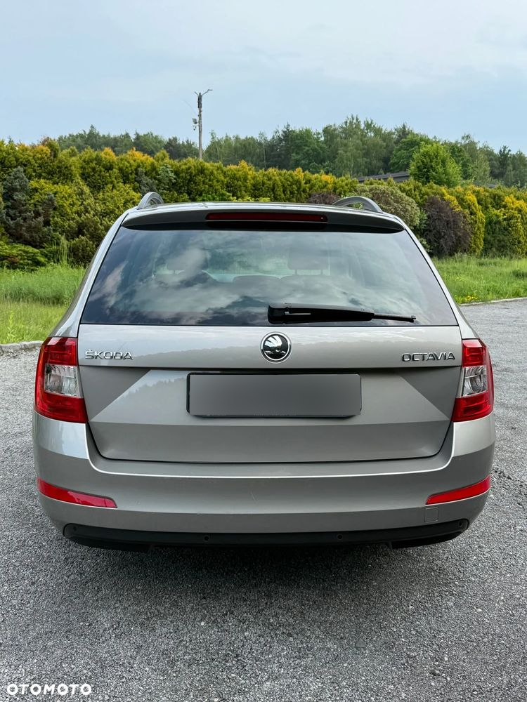Skoda Octavia 2.0 TDI SCR Style DSG - 6