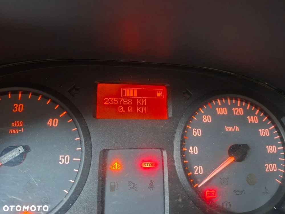Opel Vivaro - 13