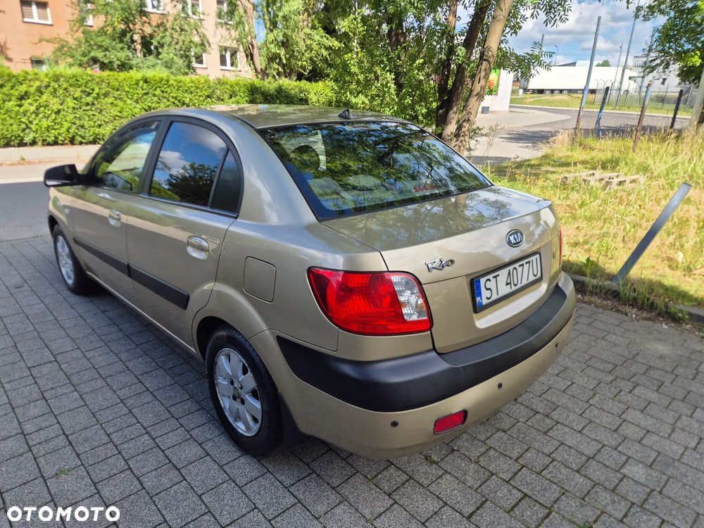 Kia Rio 1.4 (abs) / Comfort - 6