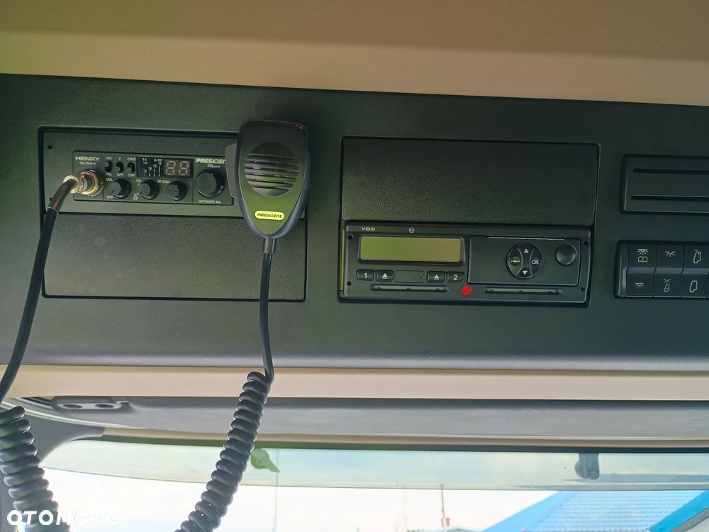 Mercedes-Benz ACTROS - 9