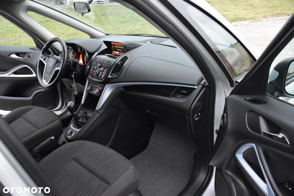 Opel Zafira Tourer 1.4 Turbo Innovation - 17