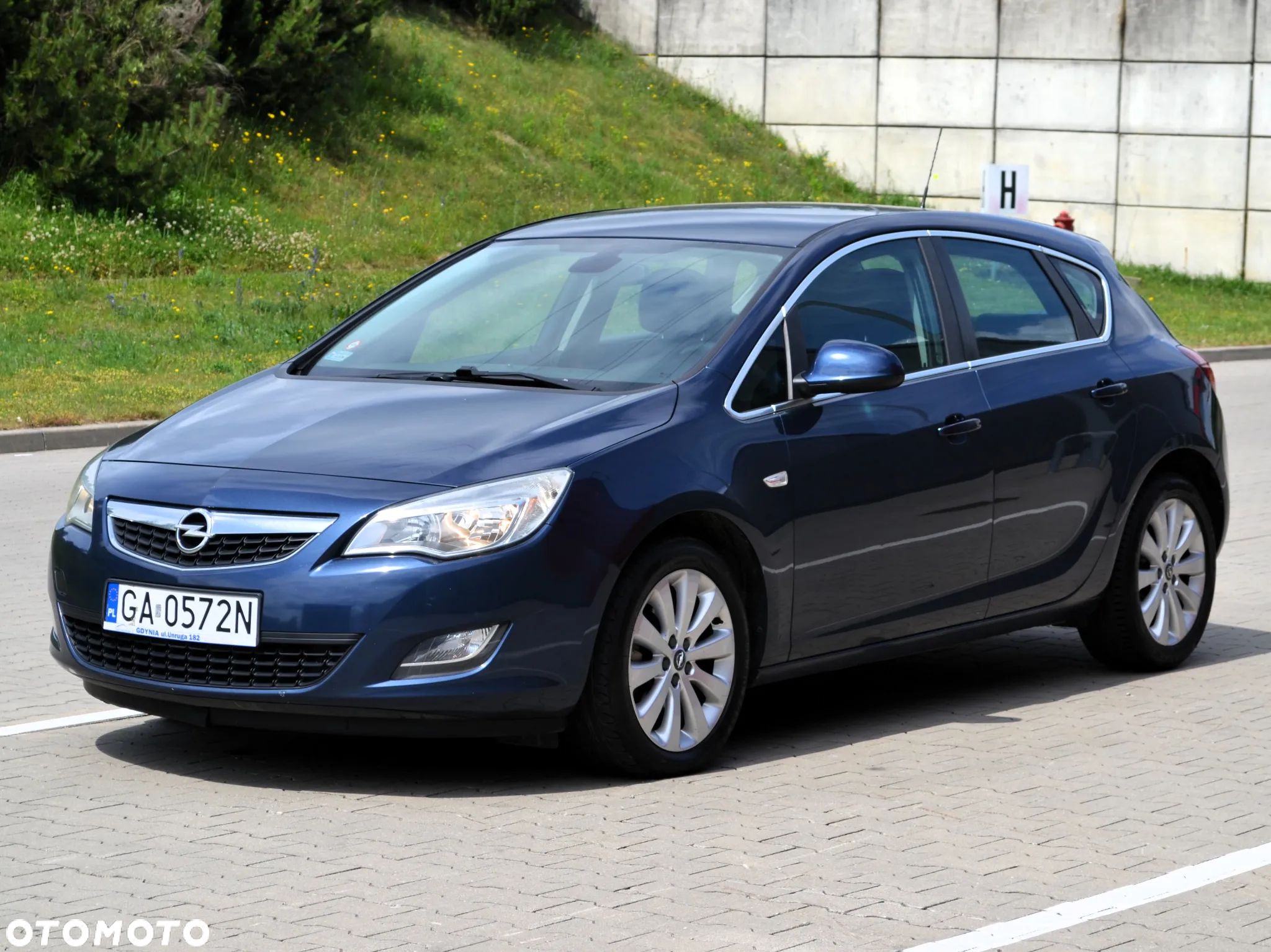 Opel Astra IV 1.4 T Sport - 1