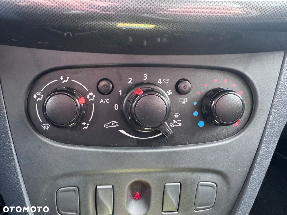 Dacia Sandero Stepway SCe 75 Essential - 18