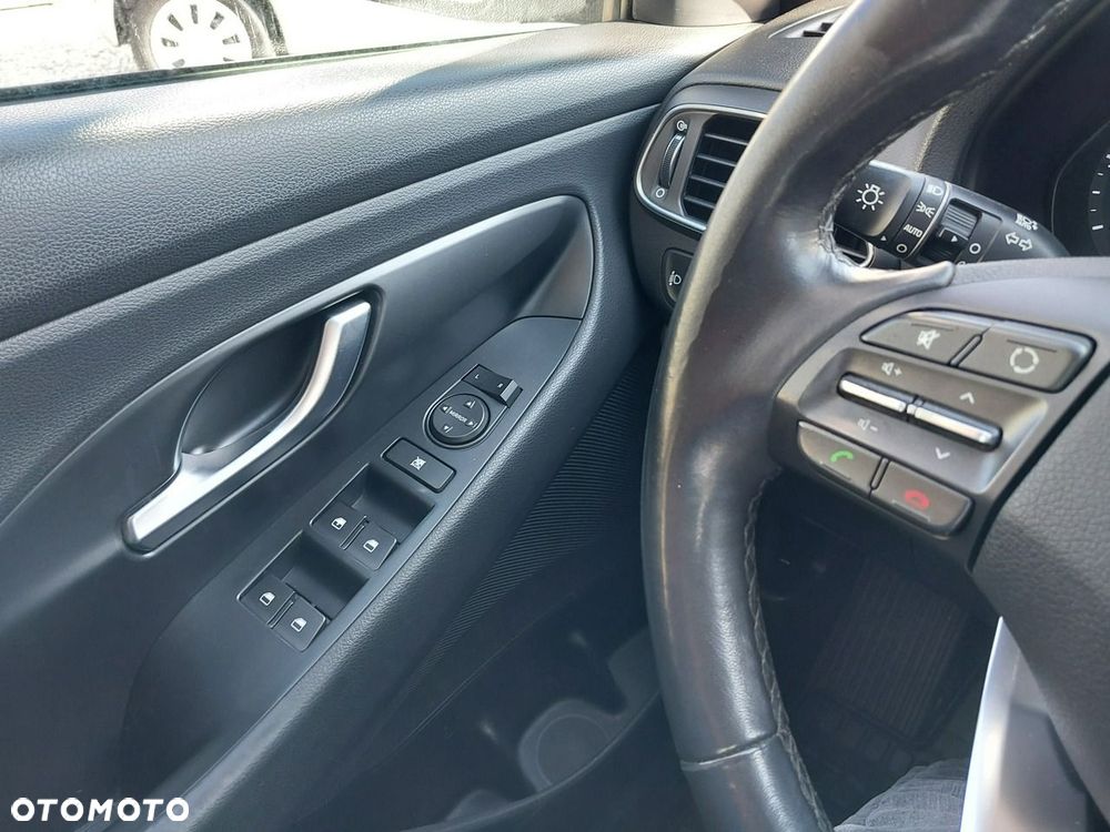 Hyundai i30 - 19