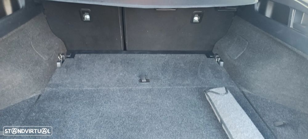 Toyota Auris Touring Sports 1.4 D-4D Comfort+Pack Sport - 9