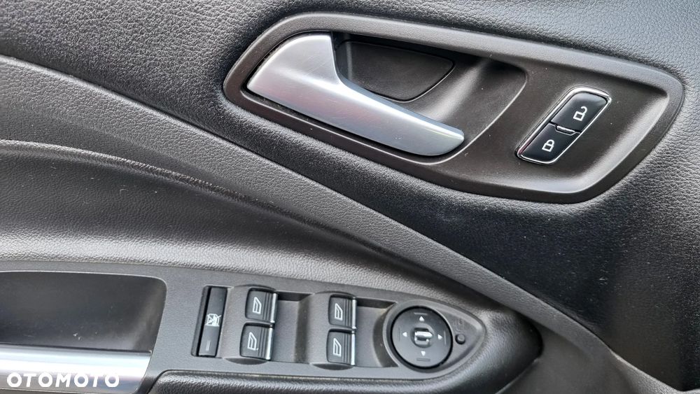 Ford Kuga 2.0 TDCi 4x4 Titanium - 17
