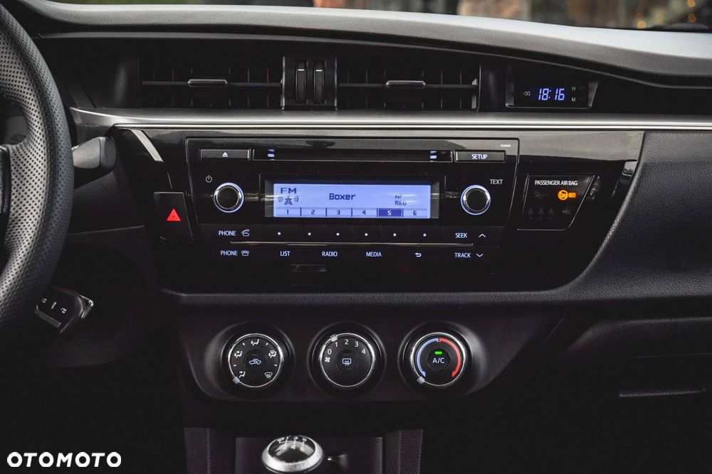 Toyota Corolla - 32