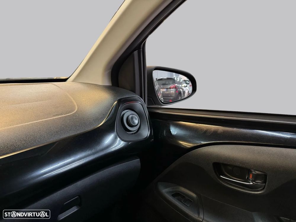 Peugeot 108 - 10