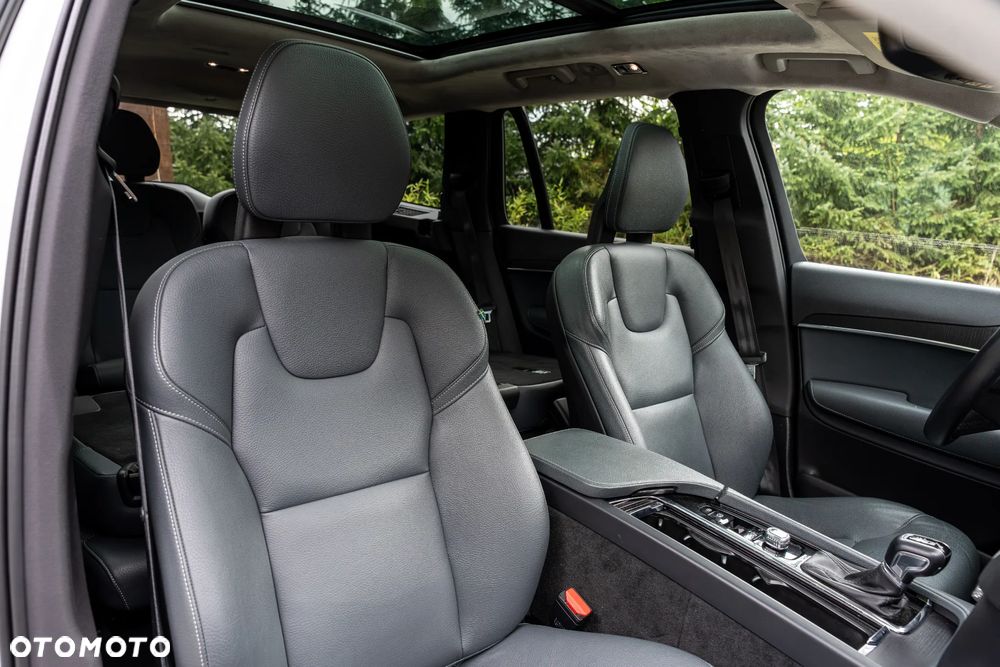 Volvo XC 90 T6 AWD Momentum 7os - 25